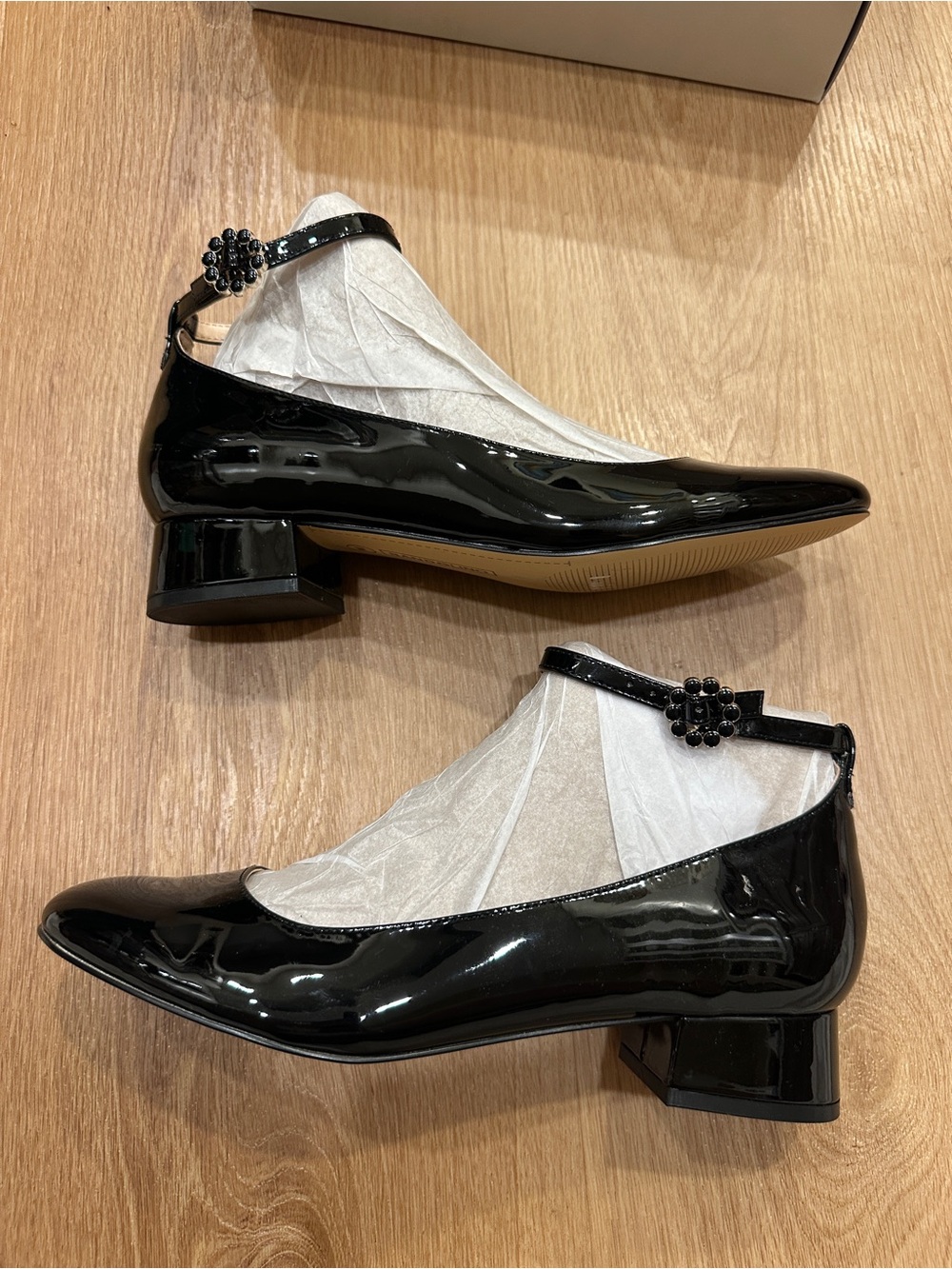 NIB Bandolino Black Patent Leather shoes